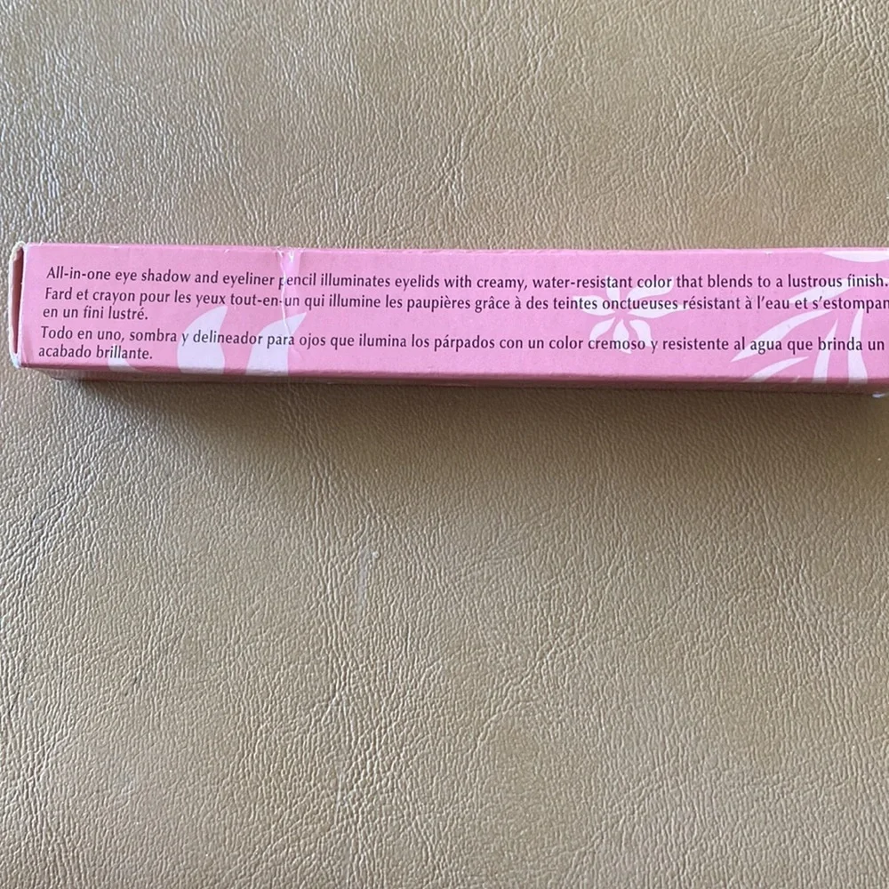 ❤️NEW❤️ Mary Kay Soft Luster Eye Color Stick - Violet Dawn - Picture 5 of 6